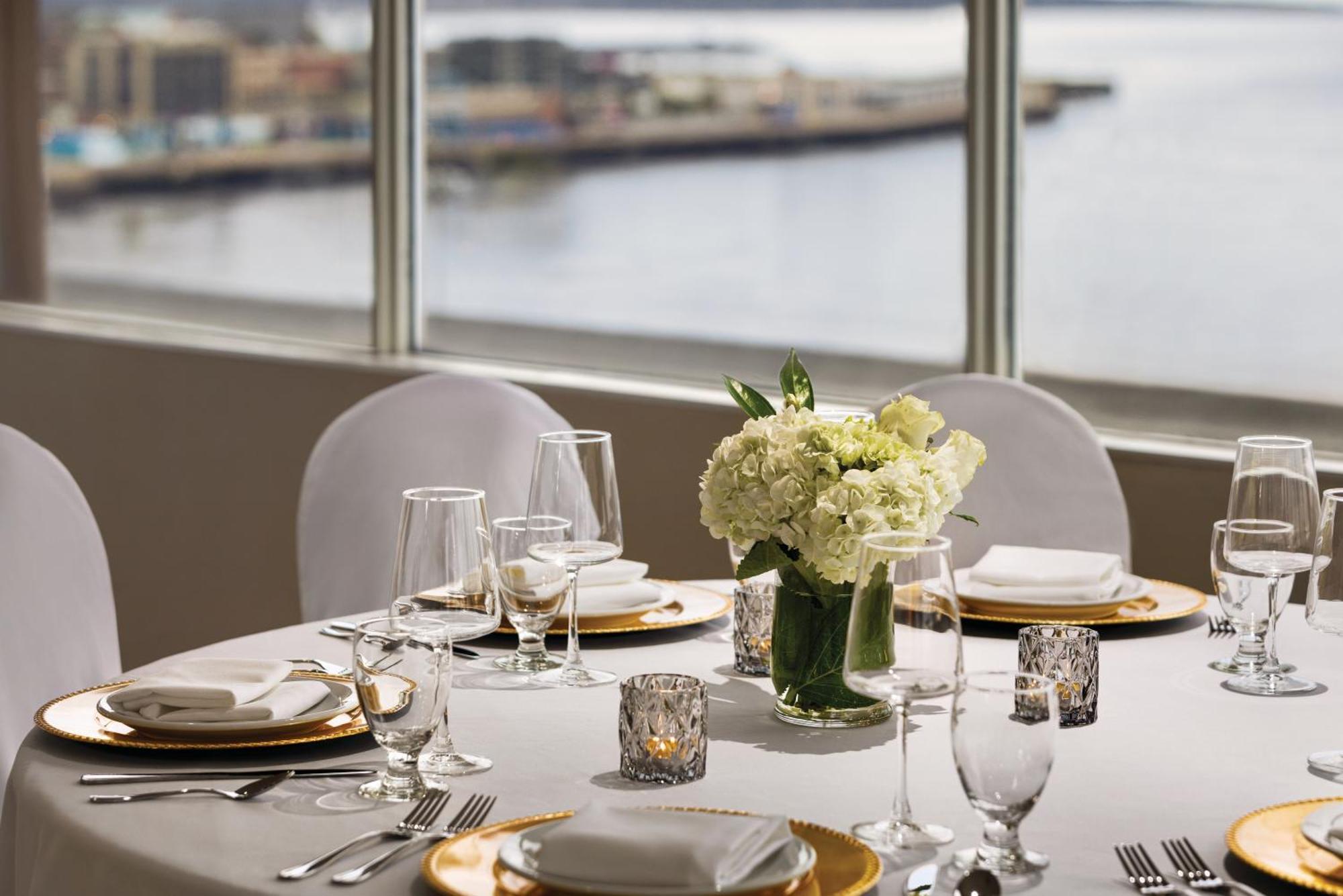 Hotel Crowne Plaza Saint John Harbour View By Ihg Esterno foto